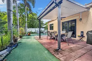 8330 SW 12th St, Pembroke Pines, FL 33025 - Photo 18