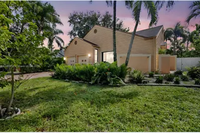 8330 SW 12th St, Pembroke Pines, FL 33025 - Photo 1