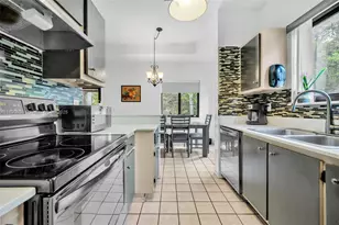 8330 SW 12th St, Pembroke Pines, FL 33025 - Photo 6