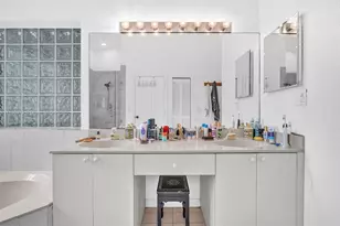 9690 NW 39th St, Cooper City, FL 33024 - Photo 16