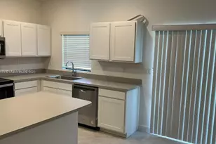 606 SW 12th St, Florida City, FL 33034 - Photo 6