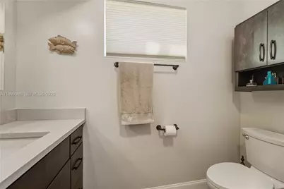 1007 N Golf Dr, Hollywood, FL 33021 - Photo 30
