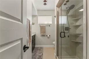 1007 N Golf Dr, Hollywood, FL 33021 - Photo 28