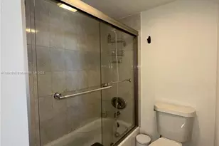 3675 N Country Club Dr, Aventura, FL 33180 - Photo 14