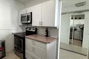 3675 N Country Club Dr, Aventura, FL 33180 - Photo 8