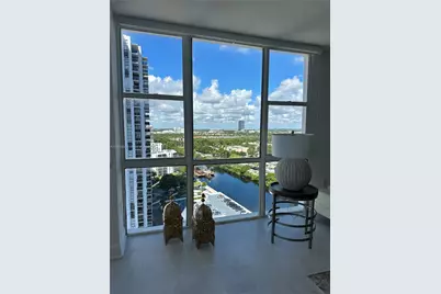 3675 N Country Club Dr #1809, Aventura, FL 33180 - Photo 1