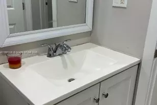 922 NW 2nd St, Miami, FL 33128 - Photo 20