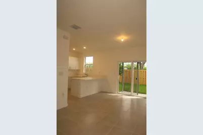 1509 SE 27th Rd, Homestead, FL 33035 - Photo 4