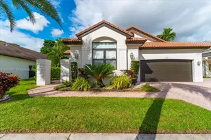 1441 E Lacosta Dr E, Pembroke Pines, FL 33027 - Photo 2