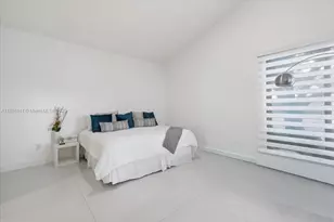 1441 E Lacosta Dr E, Pembroke Pines, FL 33027 - Photo 18