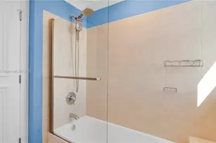 7929 West Dr, North Bay Village, FL 33141 - Photo 28