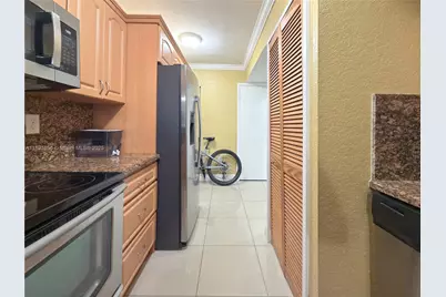 1195 NW 124th Ave #2202, Miami, FL 33182 - Photo 8