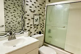1650 NE 115th St, Miami, FL 33181 - Photo 18