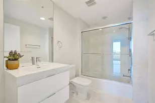 17301 Biscayne Blvd, North Miami Beach, FL 33160 - Photo 20