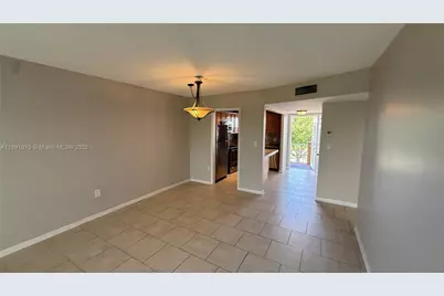 8500 Sunrise Lakes Blvd #303, Sunrise, FL 33322 - Photo 18