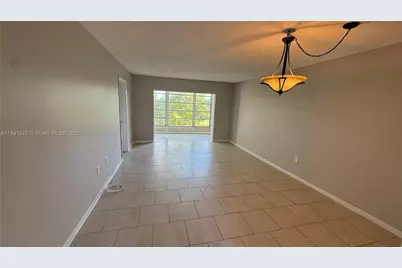 8500 Sunrise Lakes Blvd #303, Sunrise, FL 33322 - Photo 8