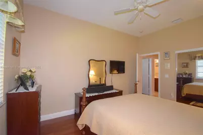 4240 SW 131st Ave, Davie, FL 33330 - Photo 26