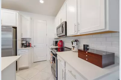 4735 Eucalyptus Dr, Hollywood, FL 33021 - Photo 12