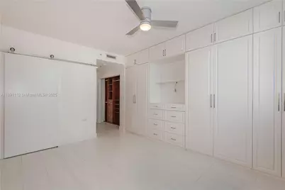 801 Brickell Key Blvd #908, Miami, FL 33131 - Photo 2