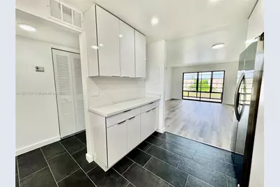 10467 Sunrise Lakes Blvd #410, Sunrise, FL 33322 - Photo 12