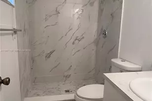 10480 NW 8th St, Pembroke Pines, FL 33026 - Photo 8