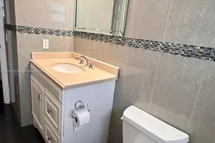 13701 Kendale Lakes Cir, Miami, FL 33183 - Photo 12