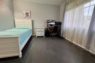 13701 Kendale Lakes Cir, Miami, FL 33183 - Photo 22