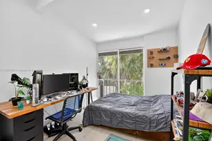 19220 NE 25th Ave, Miami, FL 33180 - Photo 32