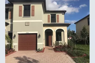 10401 W 32nd Ln, Hialeah, FL 33018 - Photo 1