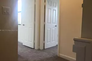 10401 W 32nd Ln, Hialeah, FL 33018 - Photo 10