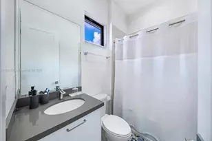 8120 NW 43rd St, Doral, FL 33166 - Photo 22