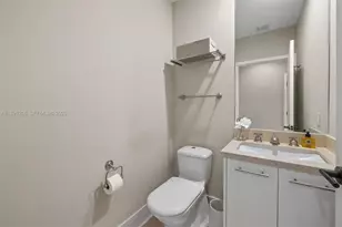 6799 Collins Ave, Miami Beach, FL 33141 - Photo 18