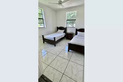 2701 NW 18th Ter, Oakland Park, FL 33311 - Photo 14