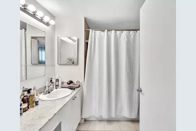 6422 Collins Ave #701, Miami Beach, FL 33141 - Photo 14