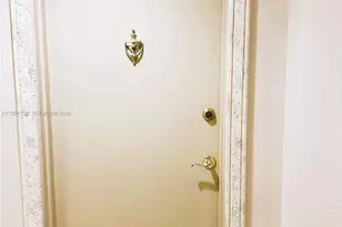 6422 Collins Ave, Miami Beach, FL 33141 - Photo 32