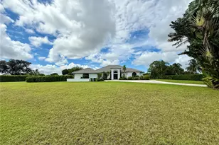 14984 Roan Ct, Wellington, FL 33414 - Photo 16