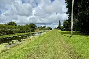 14984 Roan Ct, Wellington, FL 33414 - Photo 20