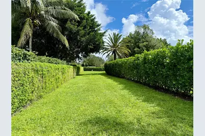 14984 Roan Ct, Wellington, FL 33414 - Photo 18