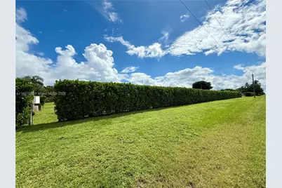 14984 Roan Ct, Wellington, FL 33414 - Photo 10