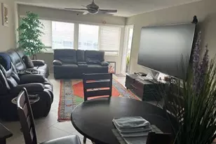 330 SE 2nd St, Hallandale Beach, FL 33009 - Photo 4