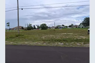 2127 NE 34th Ter, Cape Coral, FL 33909 - Photo 2