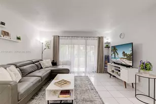 4249 S Carambola Cir S, Coconut Creek, FL 33066 - Photo 4