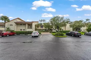 8790 Holly Ct, Tamarac, FL 33321 - Photo 2