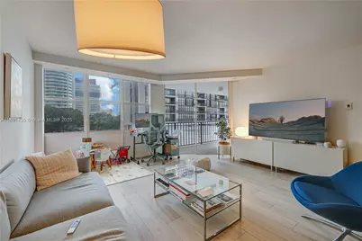 1901 Brickell Ave #B413, Miami, FL 33129 - Photo 10