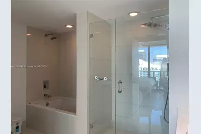 1300 S Miami Ave #2310, Miami, FL 33130 - Photo 16