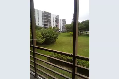 20400 W Country Club Dr #209, Aventura, FL 33180 - Photo 4