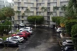 20400 W Country Club Dr, Aventura, FL 33180 - Photo 1