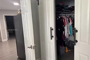 18100 NW 7th Pl, Miami Gardens, FL 33169 - Photo 6