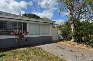 18100 NW 7th Pl, Miami Gardens, FL 33169 - Photo 2