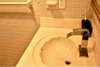 2910 Point East Dr #M601, Aventura, FL 33160 - Photo 70